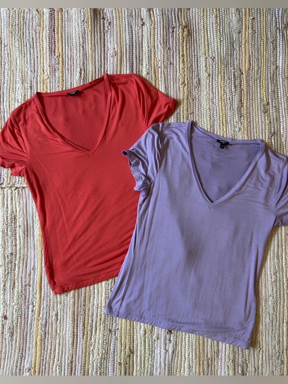 Express Women's V-Neck Fitted Tee in Red and Lavender Bundle - Medium